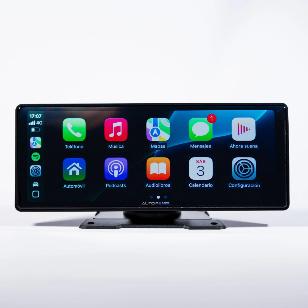 Vista frontal del AutoPanel Pro de 10,2 pulgadas mostrando Apple CarPlay completo sobre fondo blanco